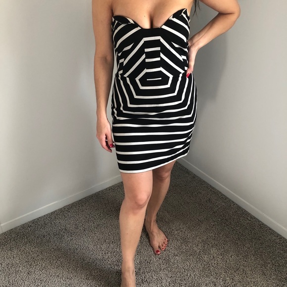 Nuj Novakhett dress as seen on Kim k - Picture 2 of 4